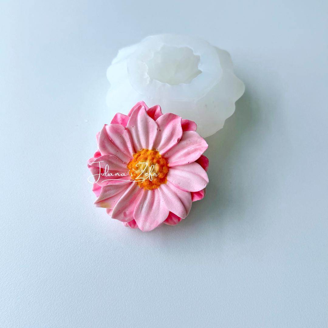 Chrysanthemum Dulwich Pink Silicone Mold | food grade marshmallow zefir decorating tool