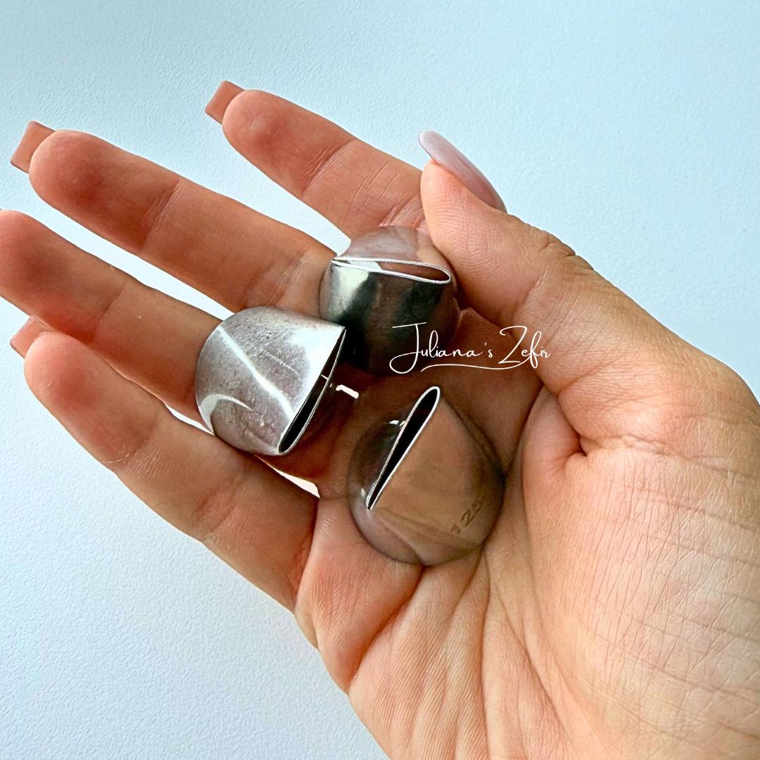 Set of 3 Stainless Steel Flower Piping Nozzles – Narrow Tuned Cake Decorating Tools