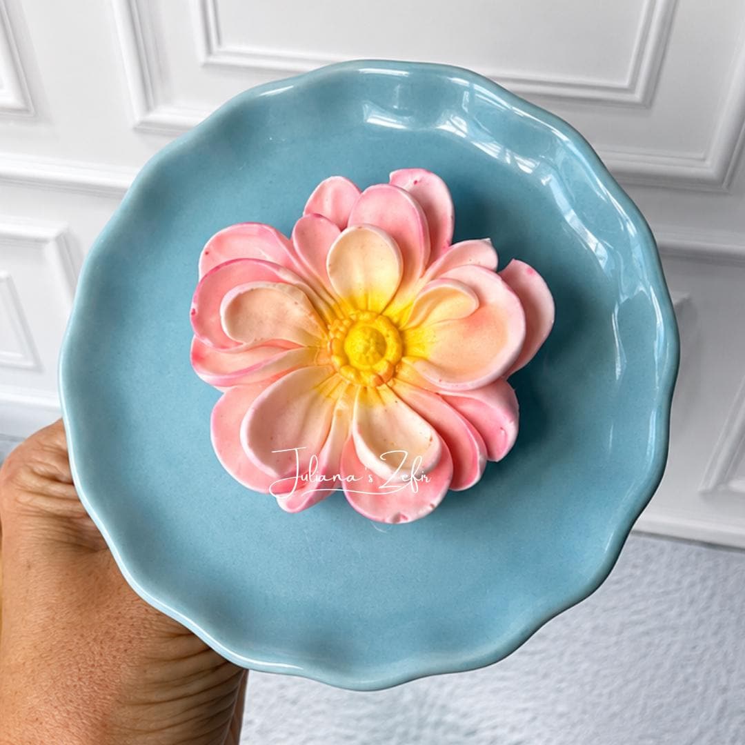 Ranunculus Helios Silicone Mold | food grade marshmallow zefir decorating tool